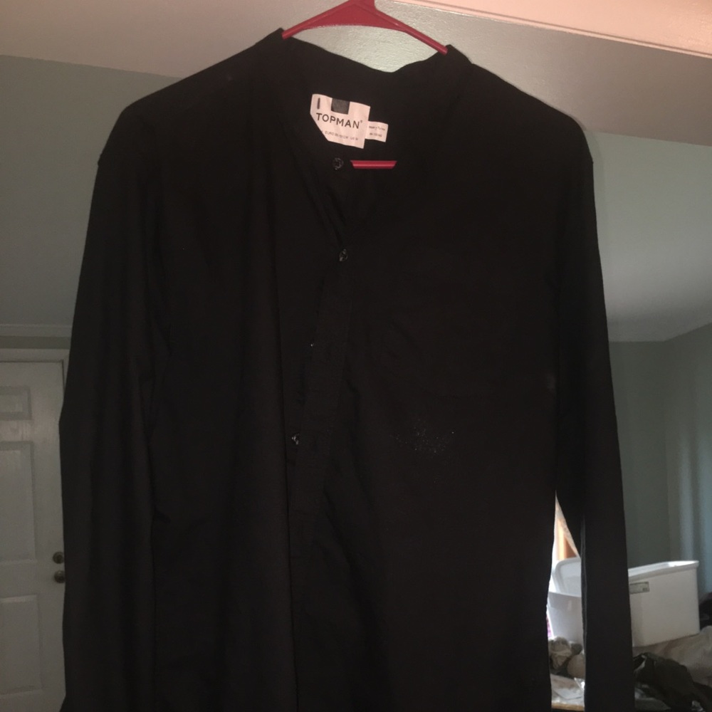 Topman M button up never worn. Black.